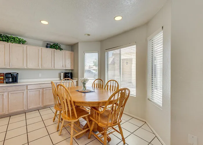 Swim W/ A View! Scenic Desert Retreat In Glendale Phoenix