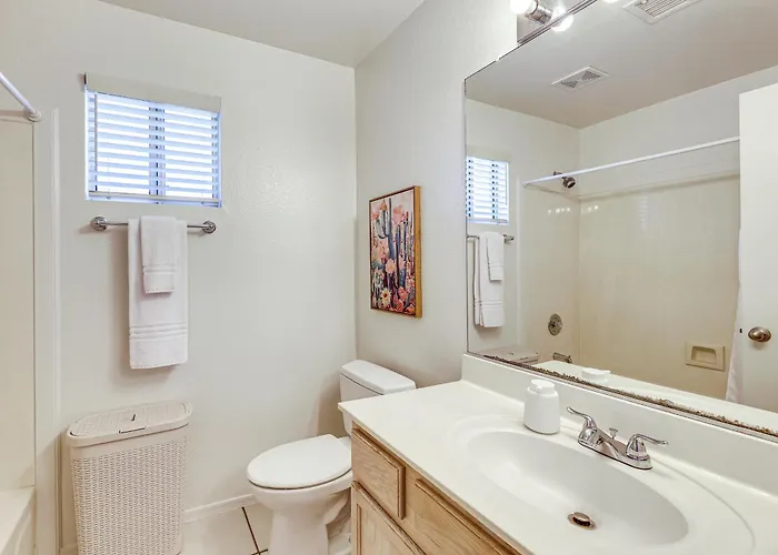 Swim W/ A View! Scenic Desert Retreat In Glendale Phoenix