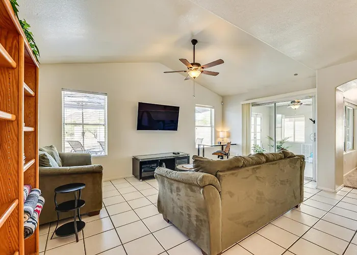 Swim W/ A View! Scenic Desert Retreat In Glendale Holiday home