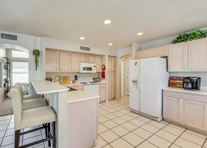 Holiday home Swim W/ A View! Scenic Desert Retreat In Glendale *
