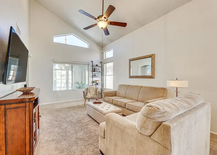 Swim W/ A View! Scenic Desert Retreat In Glendale Holiday home Phoenix